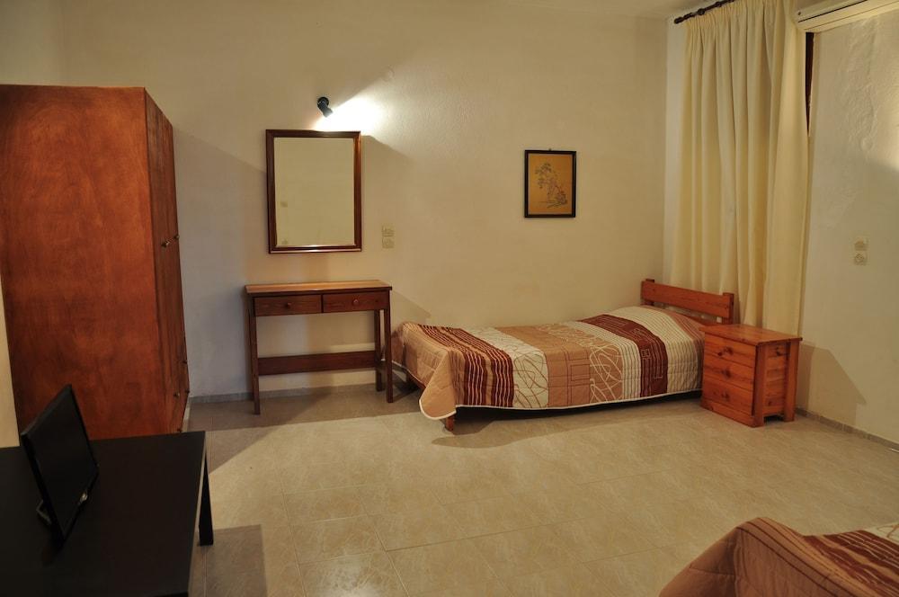 Michalis Apartments Near The Beaches With Sea View ปาริเกีย ภายนอก รูปภาพ