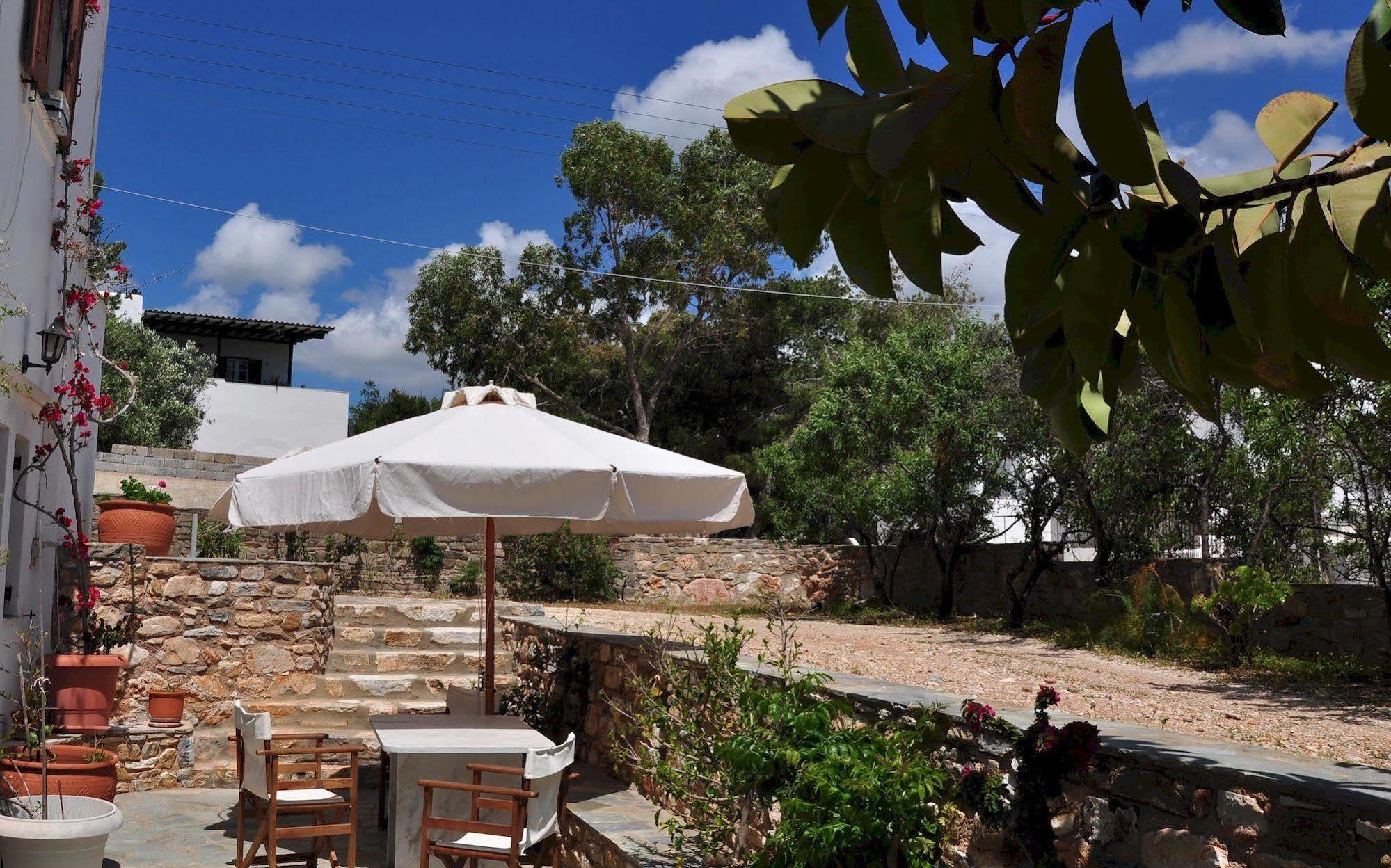 Michalis Apartments Near The Beaches With Sea View ปาริเกีย ภายนอก รูปภาพ